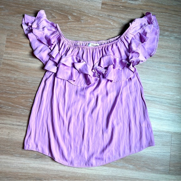 Do+Be Lavender Off-Shoulder Ruffle Top – Size Medium - Picture 1 of 5